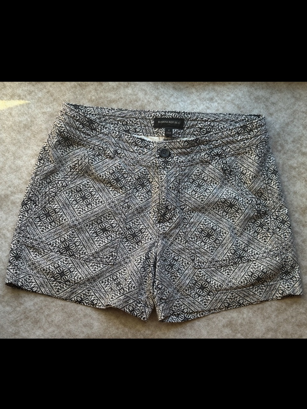 Banana Republic Black White Geometric Print Cotton Shorts Size 4